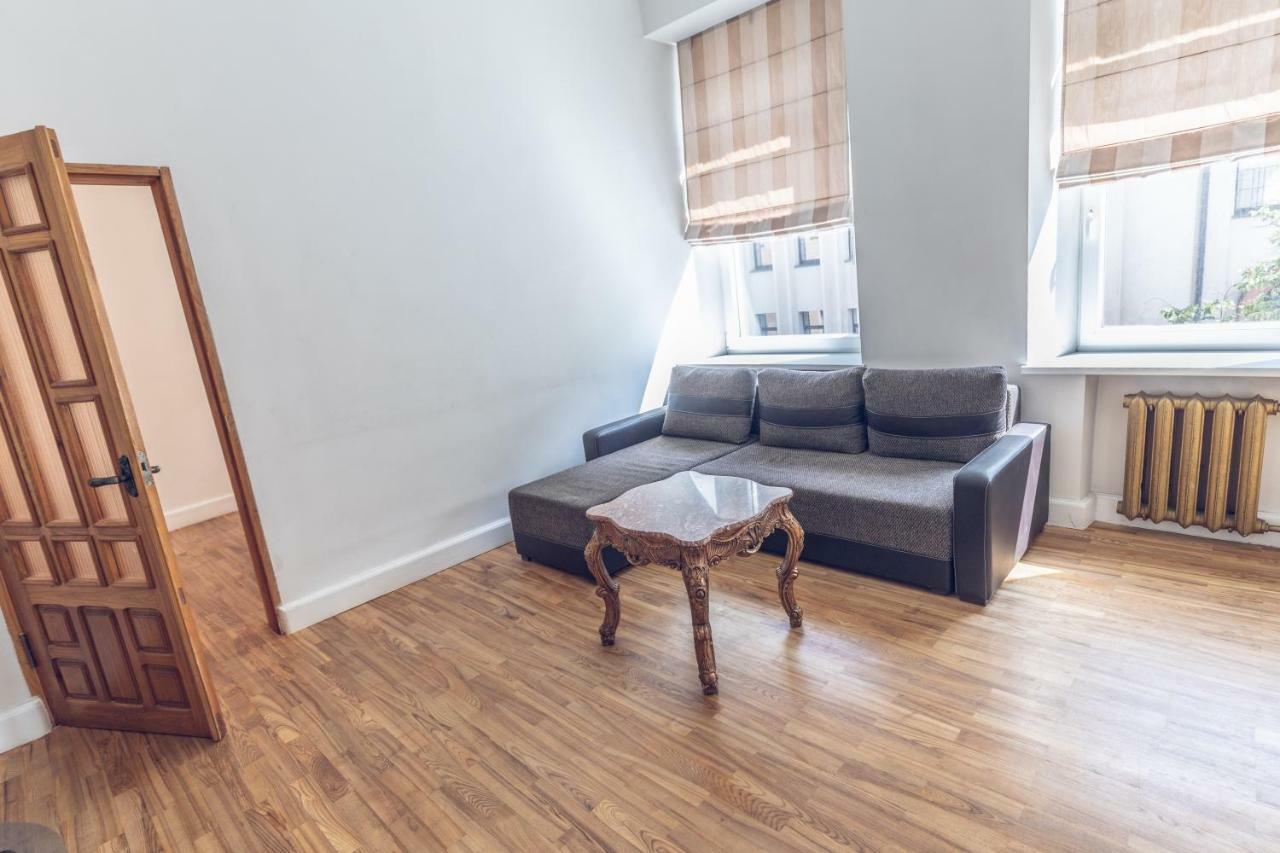 Modern 2-Room Flat In The City Center Šiauliai Eksteriør bilde